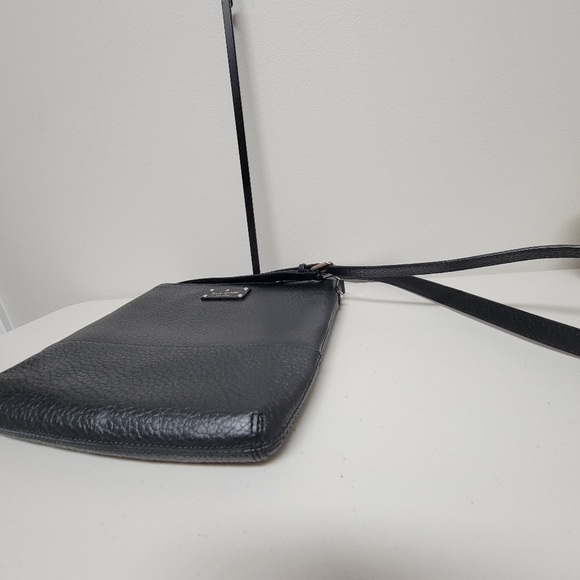 Kate Spade Bay Street Cora Crossbody Bag. - Picture 9 of 16